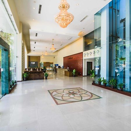 Mondial Hotel Hue Exteriör bild