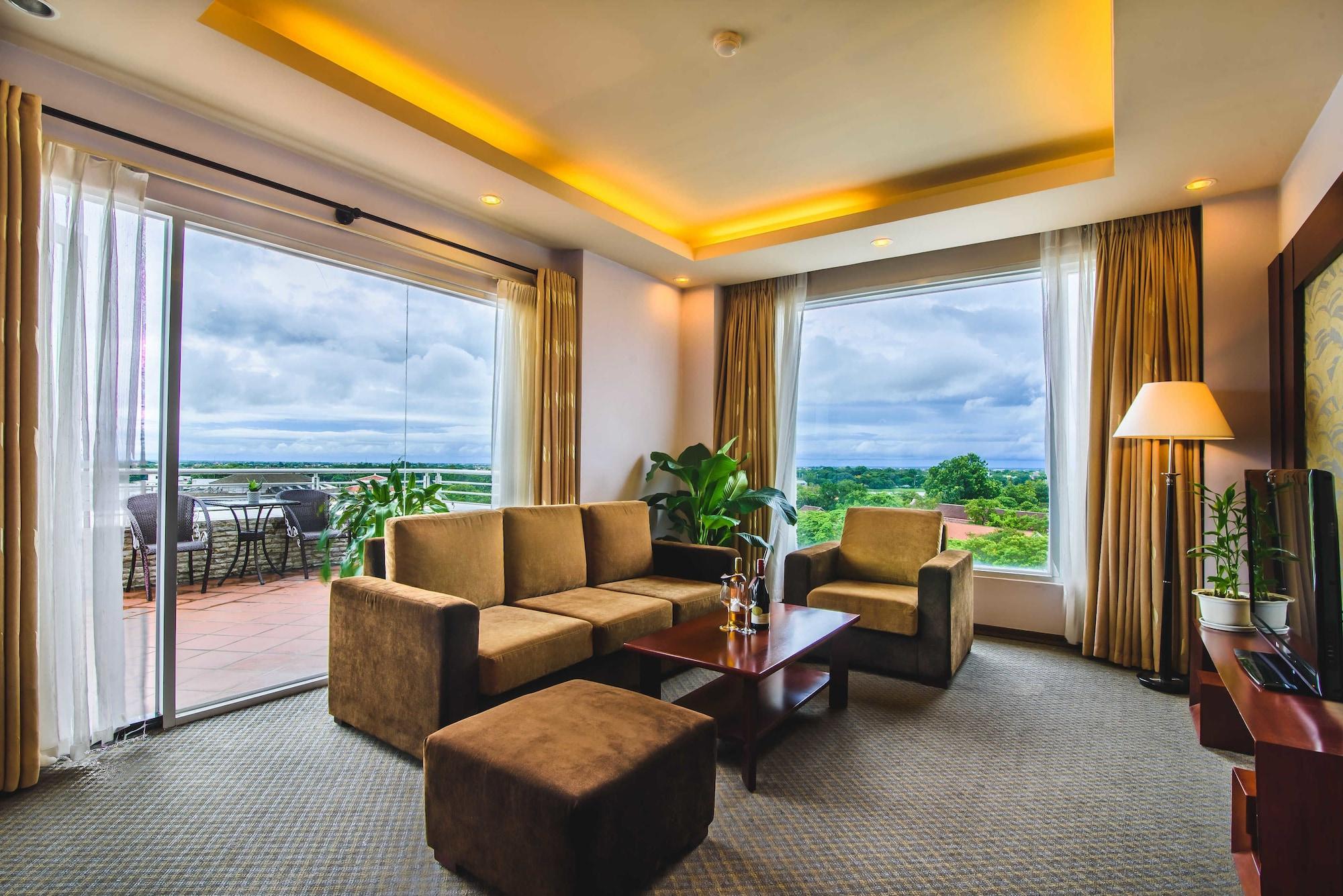 Mondial Hotel Hue Exteriör bild