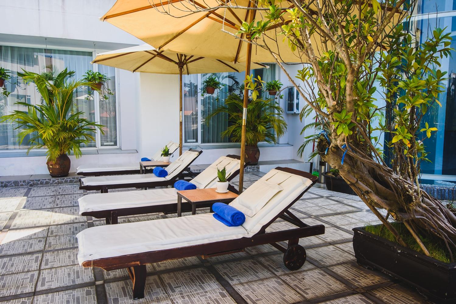 Mondial Hotel Hue Exteriör bild