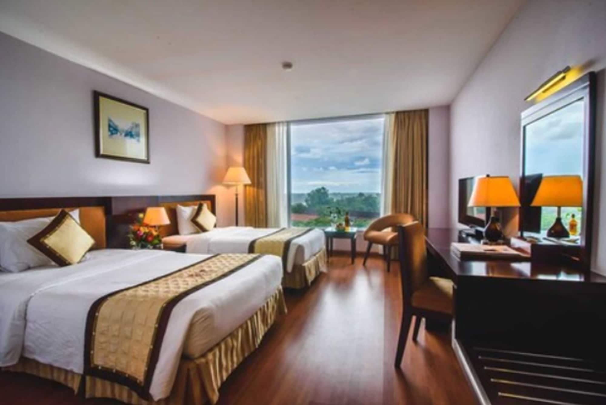 Mondial Hotel Hue Exteriör bild