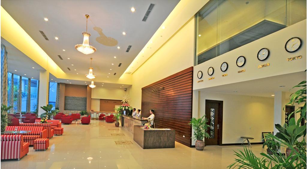 Mondial Hotel Hue Exteriör bild